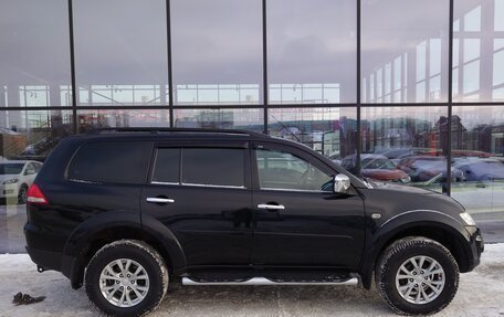 Mitsubishi Pajero Sport II рестайлинг, 2015 год, 2 080 000 рублей, 3 фотография
