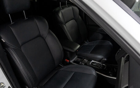 Mitsubishi Outlander III рестайлинг 3, 2019 год, 2 399 000 рублей, 19 фотография