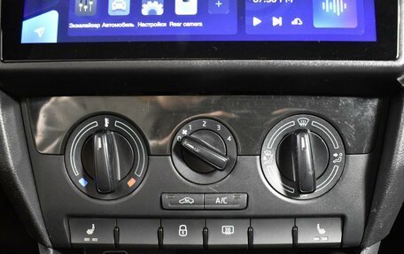 Skoda Rapid I, 2018 год, 1 055 000 рублей, 16 фотография