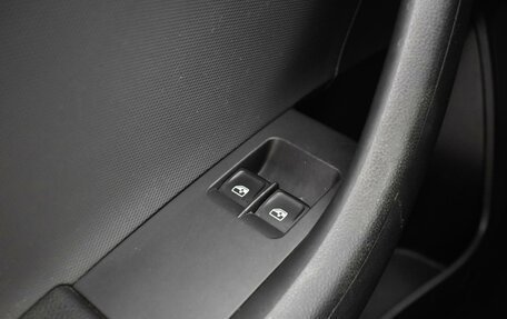 Skoda Rapid I, 2018 год, 1 055 000 рублей, 18 фотография