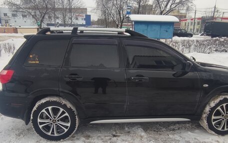 Mitsubishi Outlander III рестайлинг 3, 2006 год, 650 000 рублей, 6 фотография