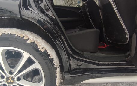 Mitsubishi Outlander III рестайлинг 3, 2006 год, 650 000 рублей, 16 фотография