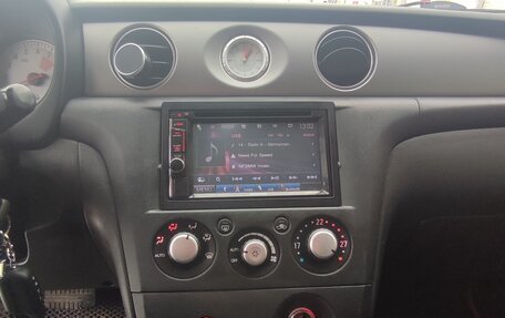 Mitsubishi Outlander III рестайлинг 3, 2006 год, 650 000 рублей, 18 фотография