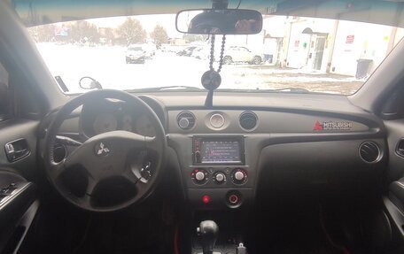 Mitsubishi Outlander III рестайлинг 3, 2006 год, 650 000 рублей, 17 фотография