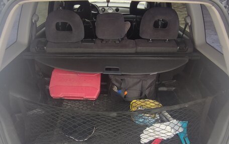 Mitsubishi Outlander III рестайлинг 3, 2006 год, 650 000 рублей, 23 фотография