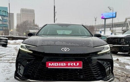 Toyota Camry, 2025 год, 3 550 000 рублей, 2 фотография