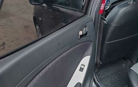 Hyundai Solaris II рестайлинг, 2013 год, 690 000 рублей, 5 фотография