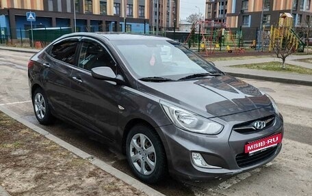 Hyundai Solaris II рестайлинг, 2013 год, 690 000 рублей, 11 фотография