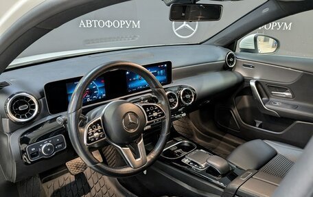 Mercedes-Benz A-Класс, 2019 год, 2 680 000 рублей, 11 фотография