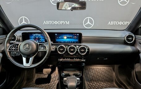 Mercedes-Benz A-Класс, 2019 год, 2 680 000 рублей, 14 фотография