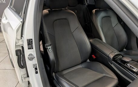 Mercedes-Benz A-Класс, 2019 год, 2 680 000 рублей, 23 фотография