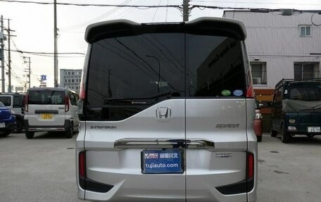 Honda Stepwgn IV, 2017 год, 1 883 000 рублей, 7 фотография