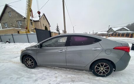Hyundai Avante, 2011 год, 900 000 рублей, 4 фотография