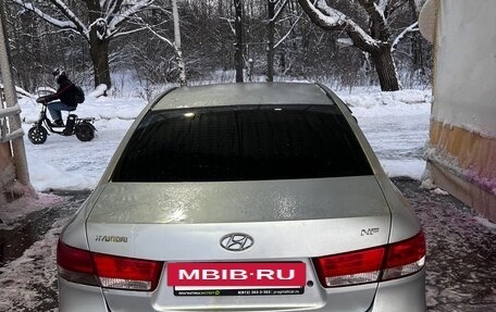 Hyundai Sonata VI, 2006 год, 500 000 рублей, 2 фотография