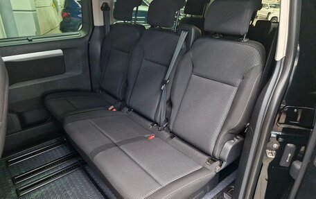 Peugeot Traveller I, 2018 год, 2 795 000 рублей, 4 фотография