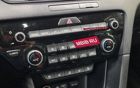 KIA Sportage IV рестайлинг, 2018 год, 2 410 000 рублей, 12 фотография