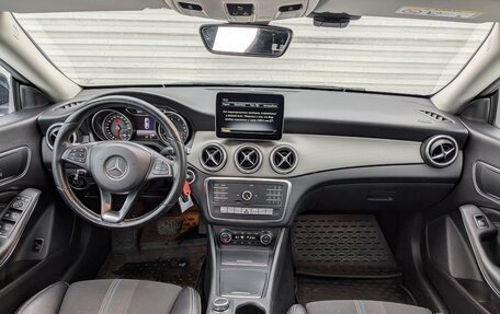 Mercedes-Benz CLA, 2018 год, 1 950 000 рублей, 14 фотография