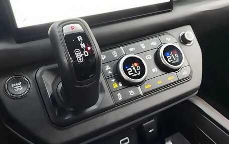 Land Rover Defender II, 2024 год, 11 725 000 рублей, 8 фотография