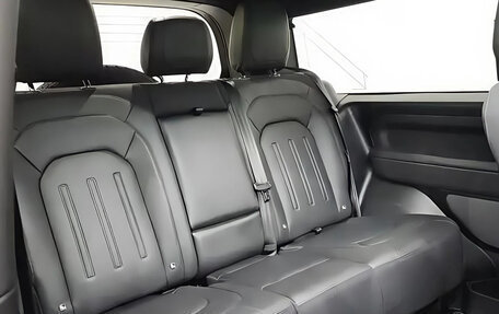 Land Rover Defender II, 2024 год, 11 725 000 рублей, 14 фотография