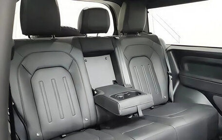 Land Rover Defender II, 2024 год, 11 725 000 рублей, 14 фотография