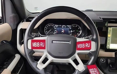 Land Rover Defender II, 2022 год, 7 550 000 рублей, 5 фотография