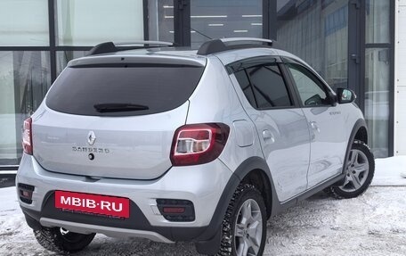 Renault Sandero II рестайлинг, 2020 год, 1 235 000 рублей, 2 фотография