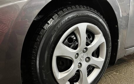 Hyundai Solaris II рестайлинг, 2013 год, 800 000 рублей, 10 фотография