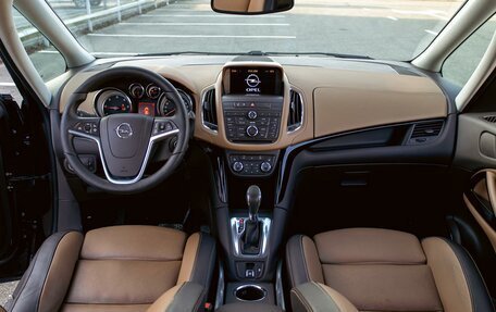 Opel Zafira C рестайлинг, 2013 год, 1 155 000 рублей, 16 фотография