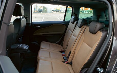 Opel Zafira C рестайлинг, 2013 год, 1 155 000 рублей, 18 фотография