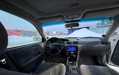 Toyota Camry, 1998 год, 550 000 рублей, 9 фотография