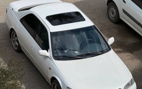 Toyota Camry, 1998 год, 550 000 рублей, 13 фотография