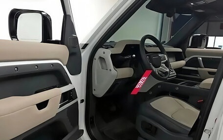 Land Rover Defender II, 2023 год, 7 575 000 рублей, 3 фотография