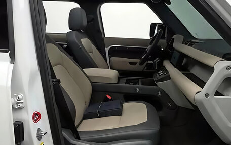 Land Rover Defender II, 2023 год, 7 575 000 рублей, 12 фотография