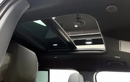 Land Rover Defender II, 2023 год, 7 575 000 рублей, 14 фотография