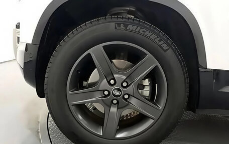 Land Rover Defender II, 2023 год, 7 575 000 рублей, 16 фотография