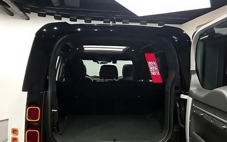 Land Rover Defender II, 2023 год, 7 575 000 рублей, 19 фотография
