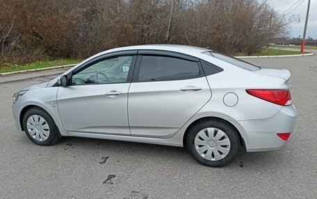 Hyundai Solaris II рестайлинг, 2016 год, 1 080 000 рублей, 4 фотография