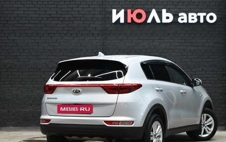 KIA Sportage IV рестайлинг, 2017 год, 2 200 000 рублей, 7 фотография