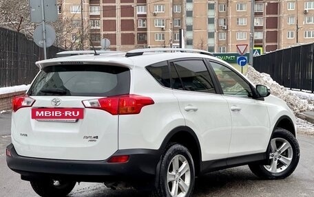 Toyota RAV4, 2014 год, 1 550 000 рублей, 6 фотография