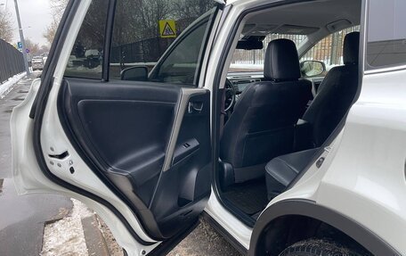 Toyota RAV4, 2014 год, 1 550 000 рублей, 31 фотография