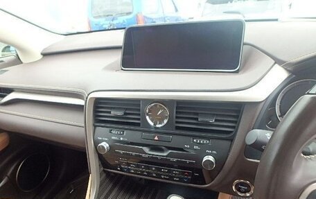 Lexus RX IV рестайлинг, 2018 год, 4 500 000 рублей, 8 фотография