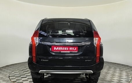 Mitsubishi Pajero Sport III рестайлинг, 2017 год, 2 476 000 рублей, 5 фотография