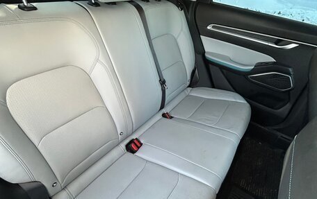 Geely Emgrand, 2023 год, 1 950 000 рублей, 9 фотография