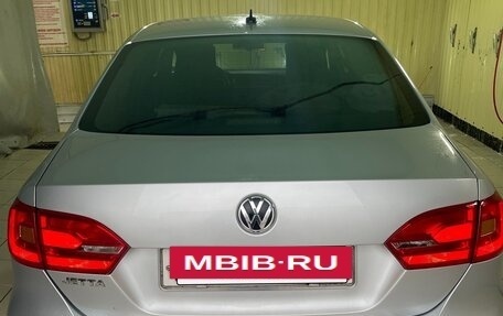 Volkswagen Jetta VI, 2012 год, 1 000 000 рублей, 6 фотография