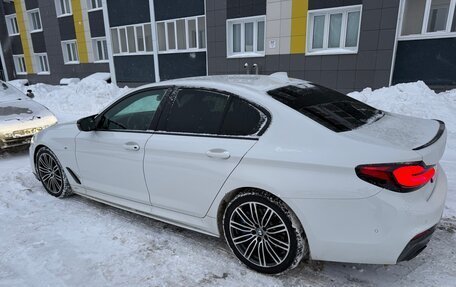 BMW 5 серия, 2018 год, 2 750 000 рублей, 3 фотография