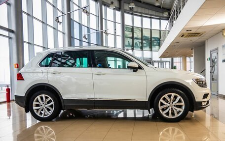 Volkswagen Tiguan II, 2017 год, 2 198 000 рублей, 8 фотография