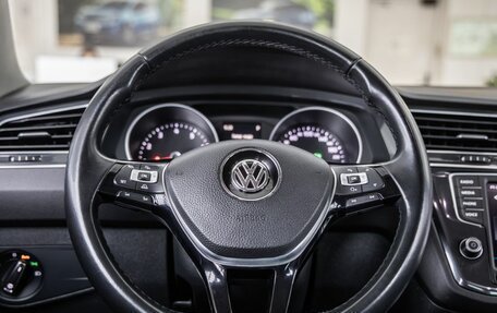 Volkswagen Tiguan II, 2017 год, 2 198 000 рублей, 19 фотография