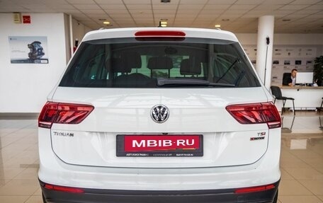 Volkswagen Tiguan II, 2017 год, 2 198 000 рублей, 6 фотография