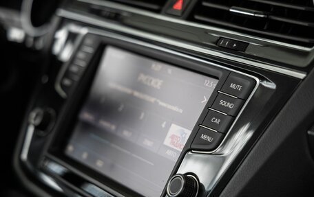 Volkswagen Tiguan II, 2017 год, 2 198 000 рублей, 26 фотография