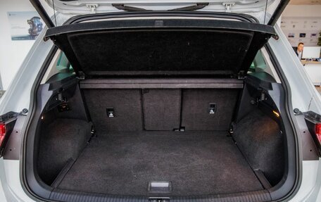 Volkswagen Tiguan II, 2017 год, 2 198 000 рублей, 39 фотография